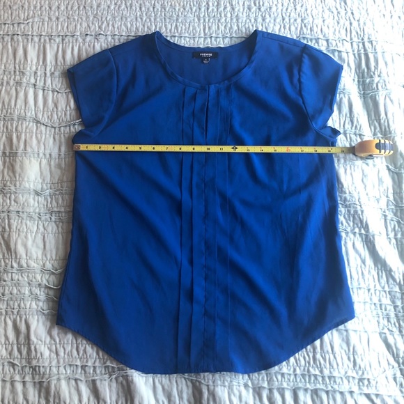 Premise Studio royal blue pleated top. - Picture 3 of 4